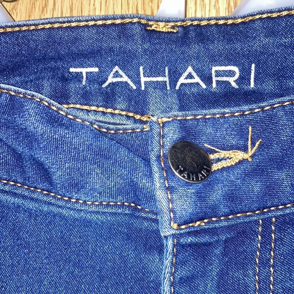 TAHARI Jeans 👖 - Picture 4 of 7